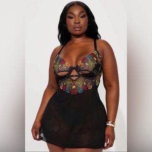 NWT Never Worn Don’t Wanna Know Embroidered Babydoll Mesh Lingerie, 2X